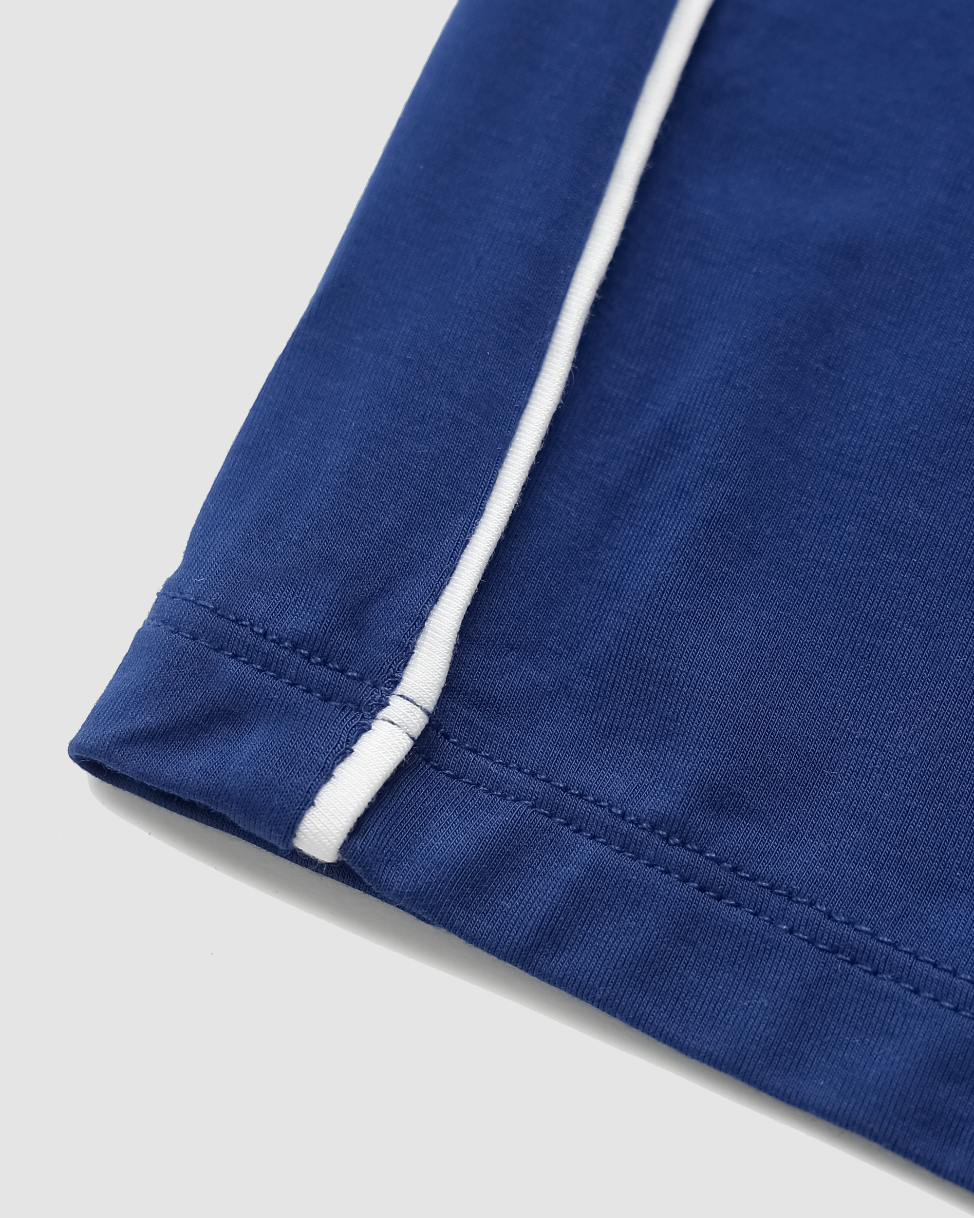 The Bored Housewife Shade Queen